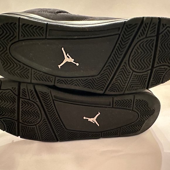 Air Jordan 4 Retro - Size 10-1/2 main image 5